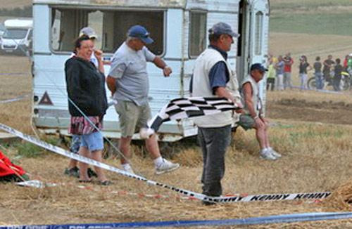31.jpg - Au drapeau: MICHEL => Directeur de Course.